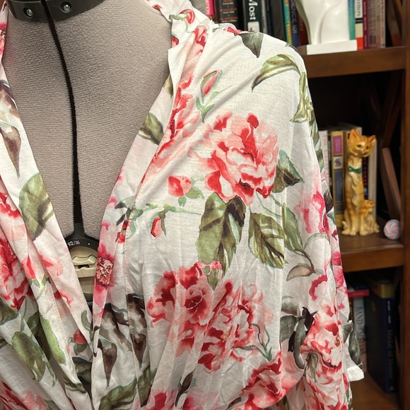 Show Me Your MuMu Robe - Picture 2 of 9